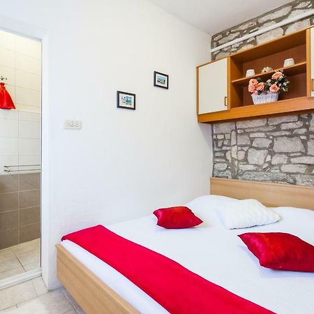 Guest House Mara Vela Luka Kültér fotó