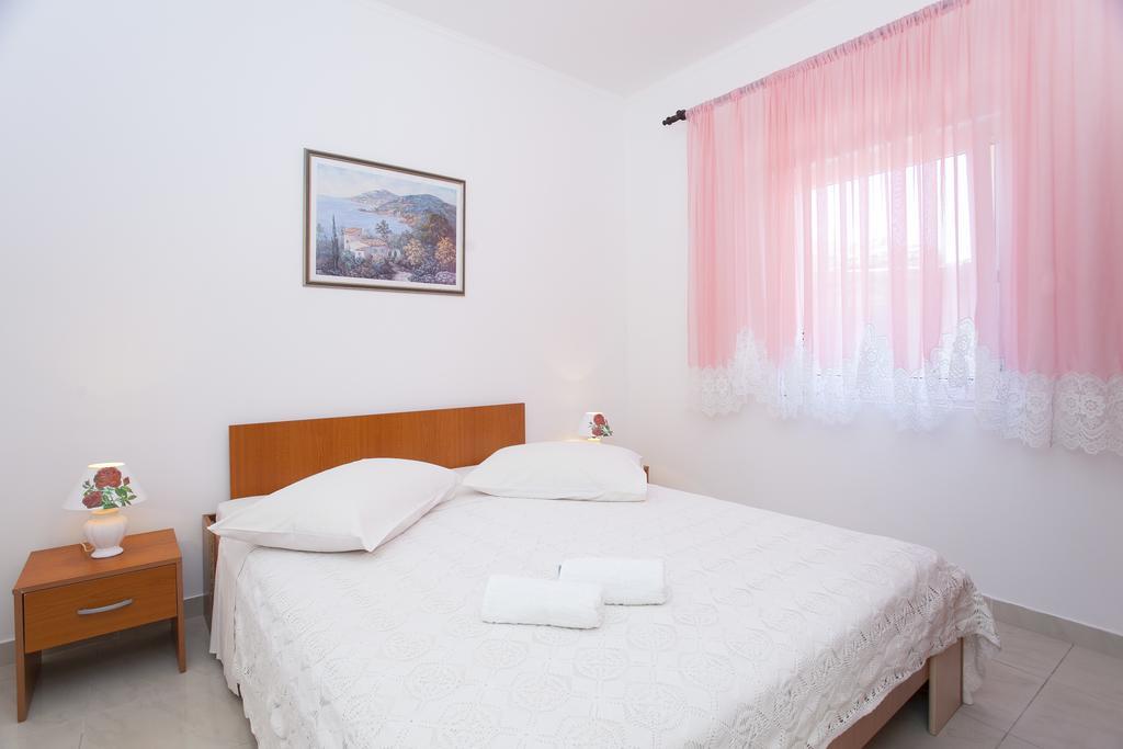 Guest House Mara Vela Luka Kültér fotó