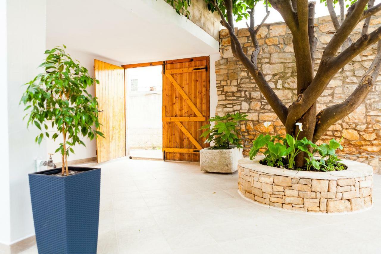 Guest House Mara Vela Luka Kültér fotó
